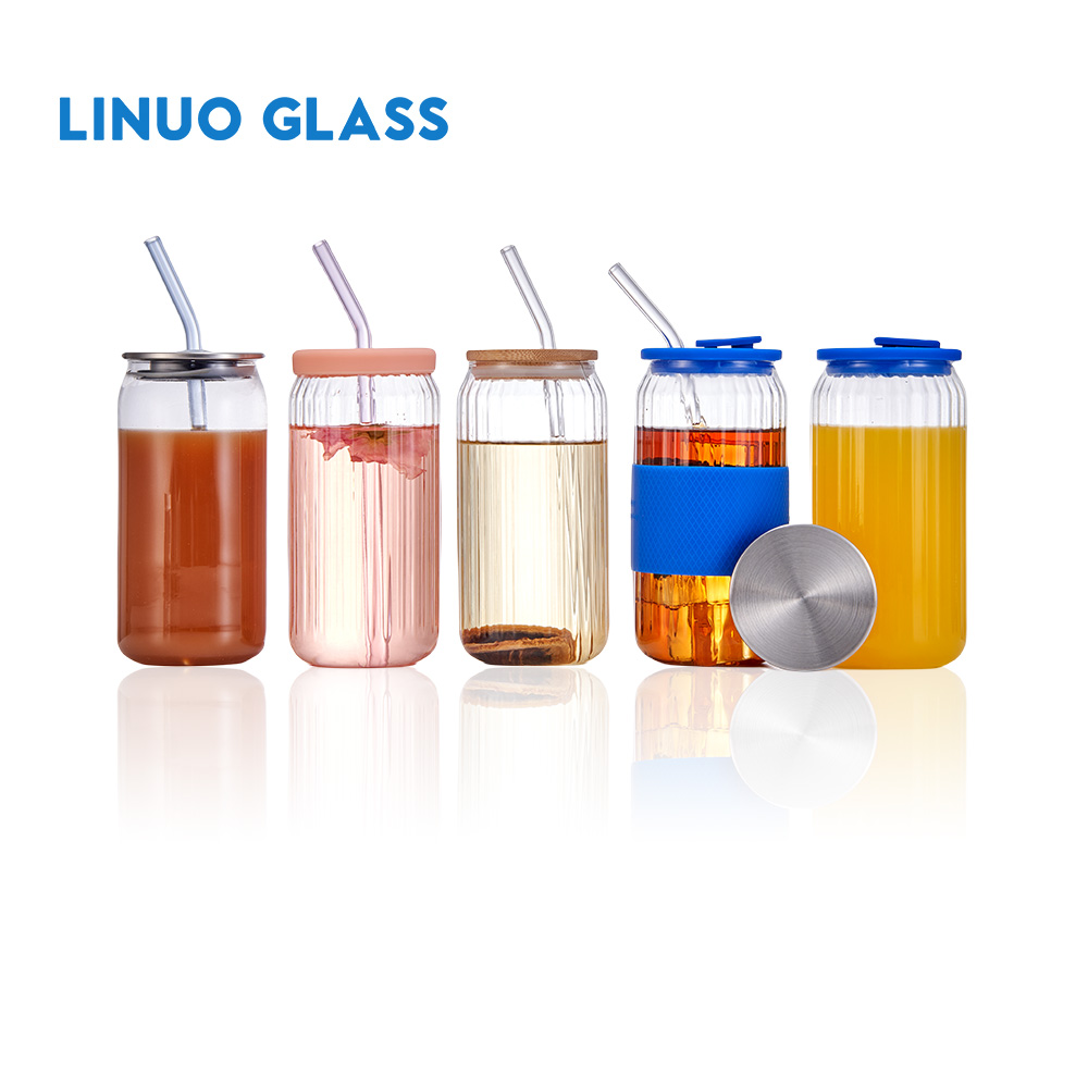 Tazze in vetro trasparente personalizzate con coperchi e cannucce