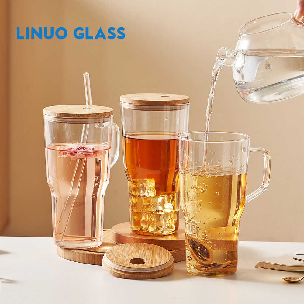 Set di bicchieri da birra con coperchio