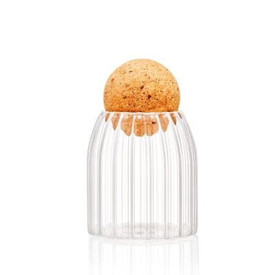 小さなガラスのスパイス瓶